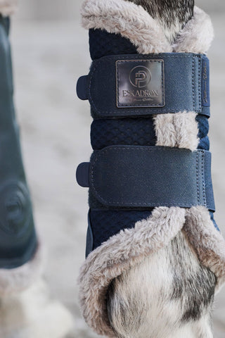 Mesh Faux Damask Platinum SS24