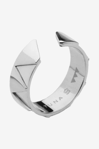 Get The Gallop Ring Sharktooth Bred