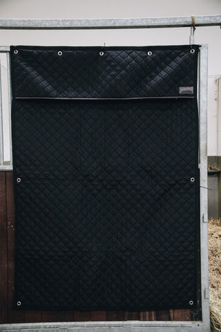 Box Curtain Black
